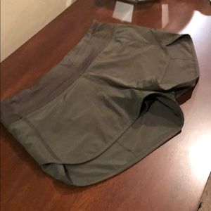 Lululemon Speed Shorts size 6
